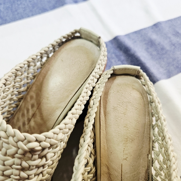 INTENTIONALLY BLANK Taupe Woven Mules With Stacked Heels Size 7 - Picture 7 of 15